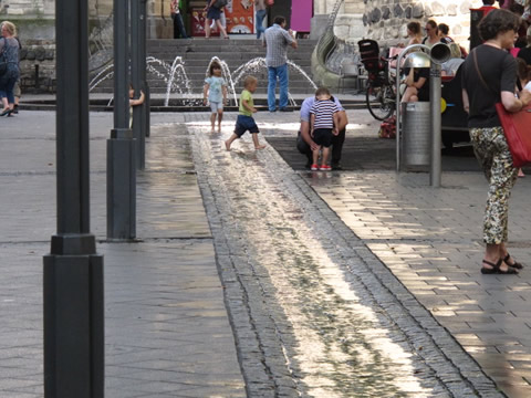 Watergoot in straat